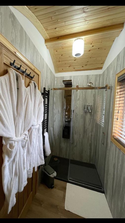 4 Sinclair Bay Lodges Keiss Экстерьер фото