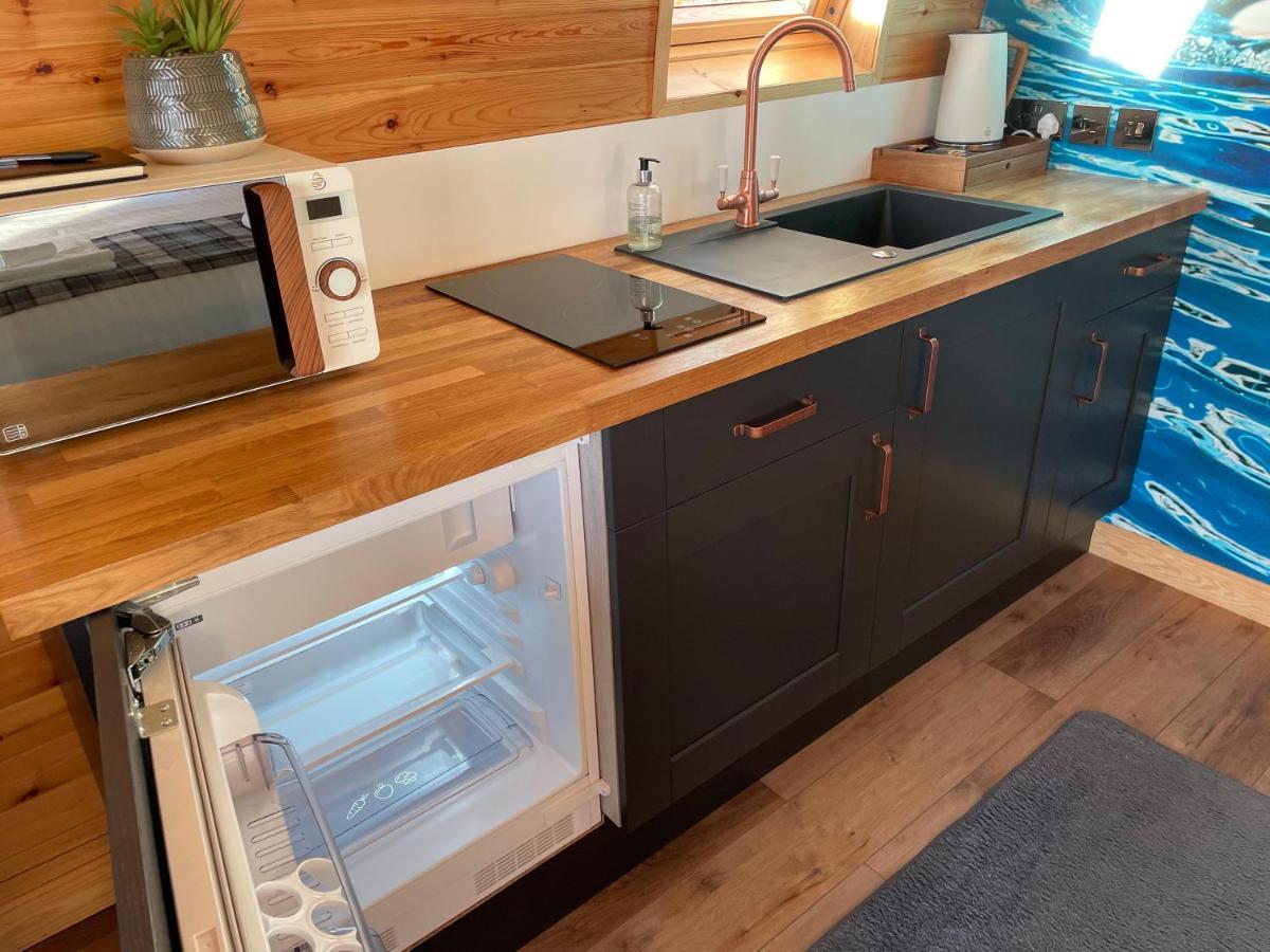 4 Sinclair Bay Lodges Keiss Экстерьер фото